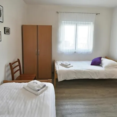 Badi Apartment Dugopolje