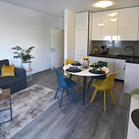 Apartment Badi Dugopolje