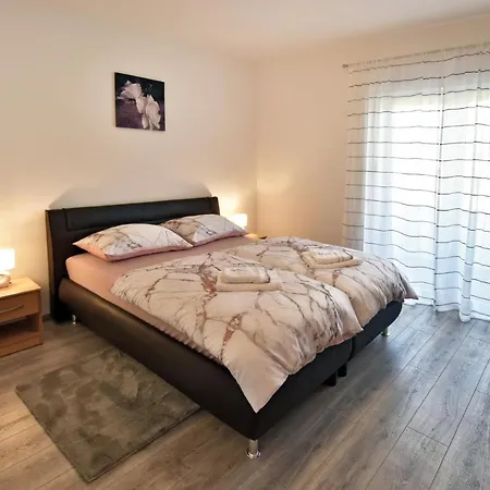 Apartment Badi Dugopolje
