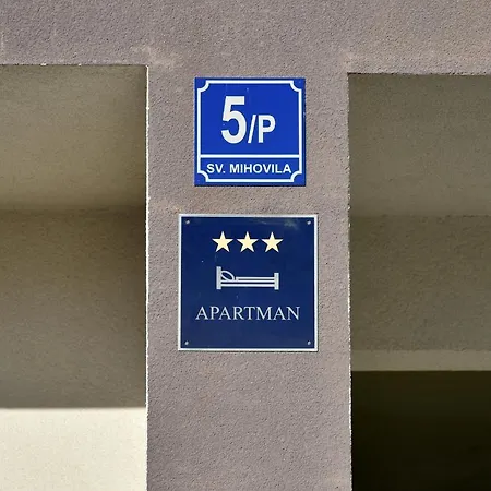 Badi Apartment *